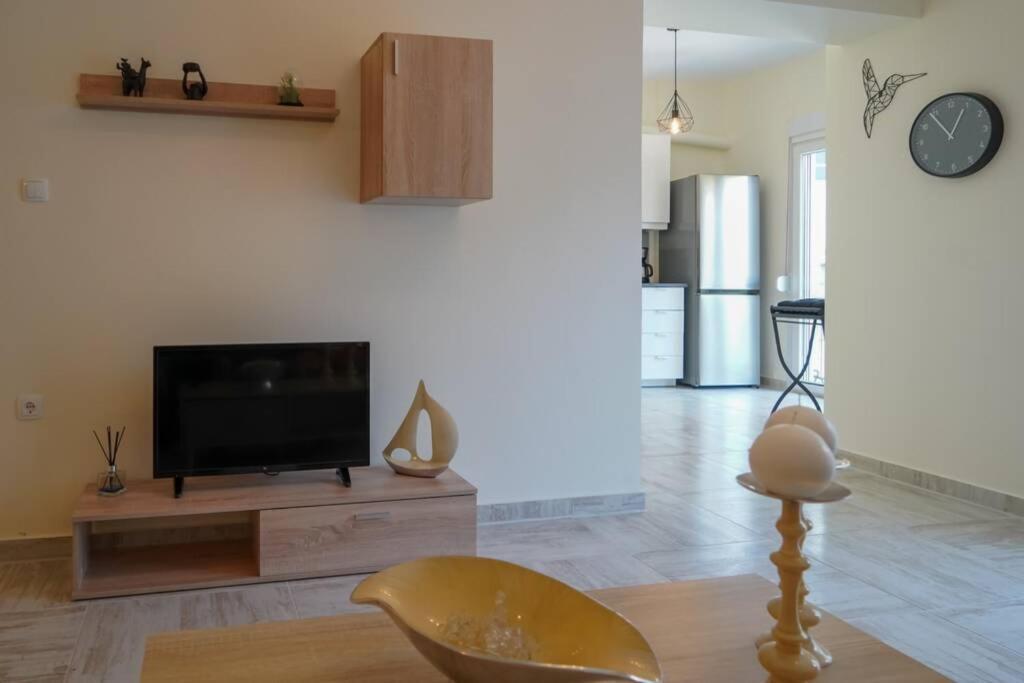 Modern Apartment In The City Center Ioánnina Exteriér fotografie