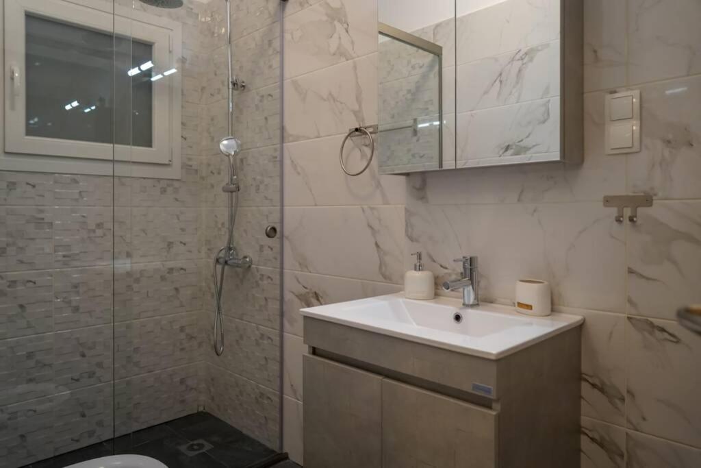 Modern Apartment In The City Center Ioánnina Exteriér fotografie