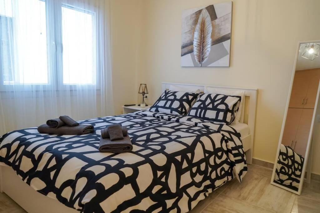 Modern Apartment In The City Center Ioánnina Exteriér fotografie